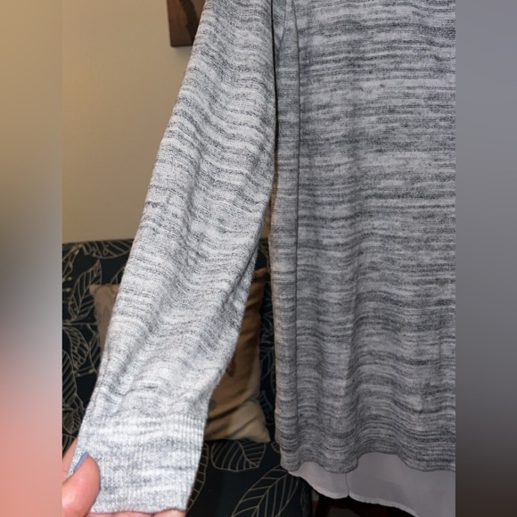 Torrid Womens Pullover Sweater Size 2- Gray Layered Lightweight Long Sleeve - Picture 8 of 8